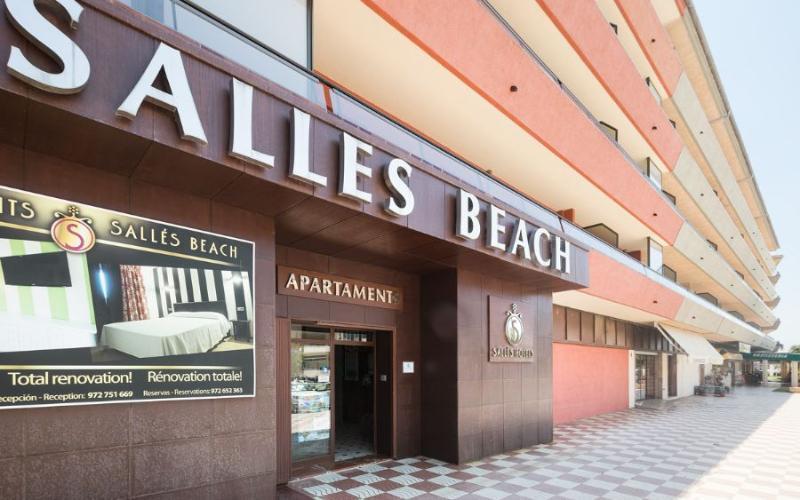 Sallés Beach Aparthotel