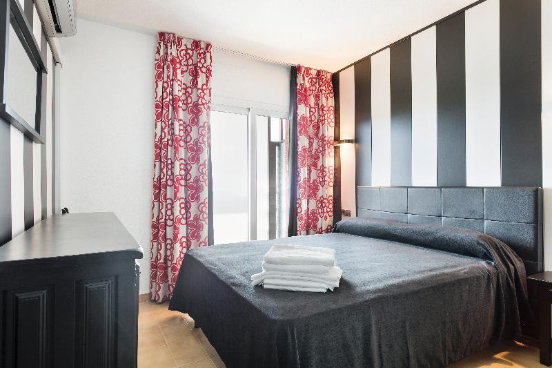 Salles Apart-hotel 3*